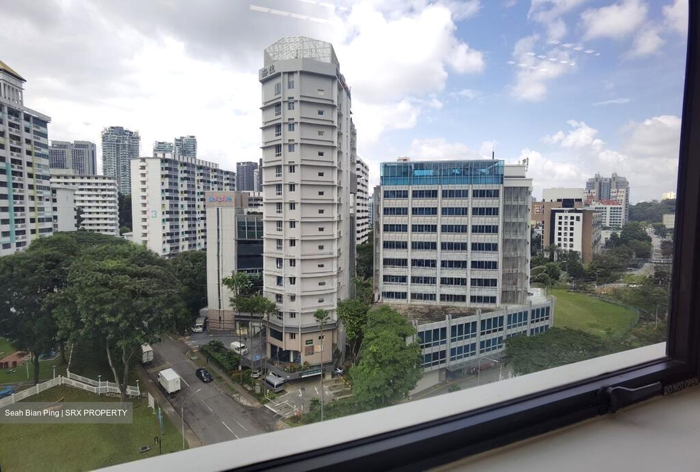 San Centre (D3), Office #525634481
